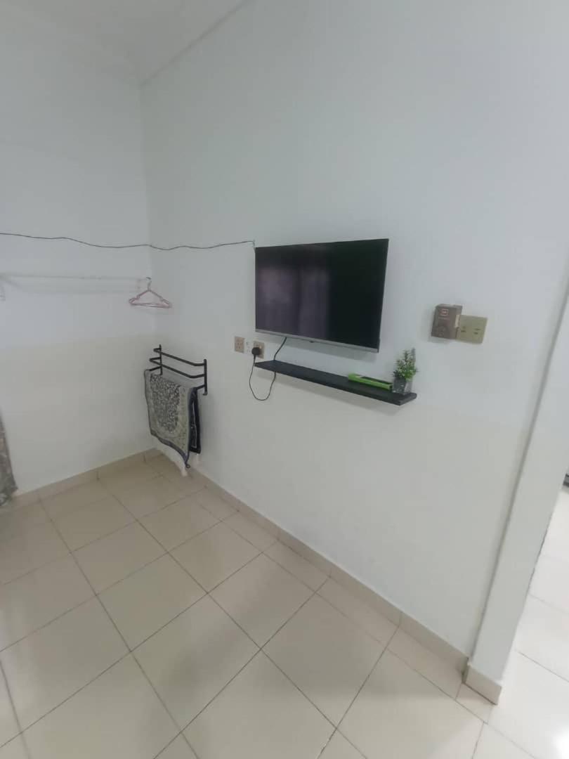 Homestay Sri Ladang Куала-Тренгану Екстер'єр фото