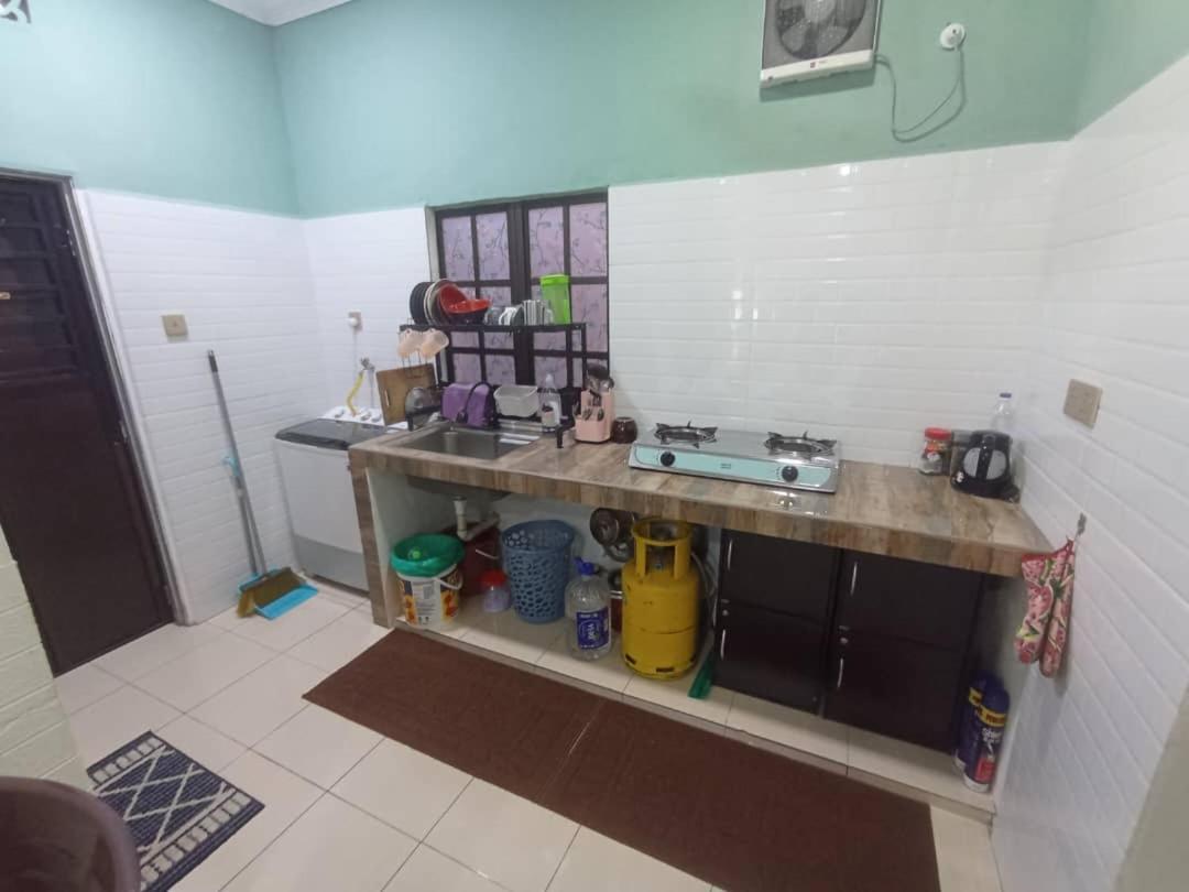 Homestay Sri Ladang Куала-Тренгану Екстер'єр фото